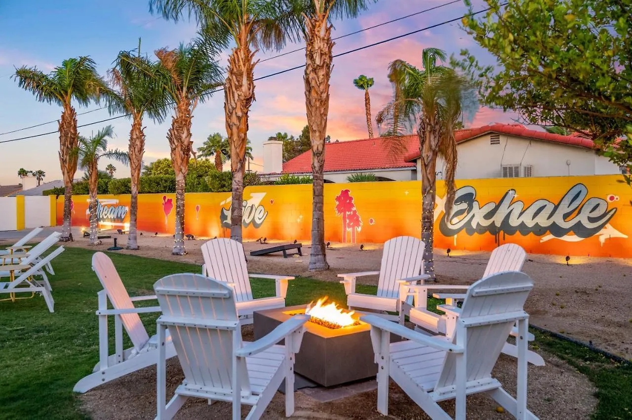 New! Dolce Villa - Volleyball, Heated Pool, Spa, Gameroom 팜 스프링스