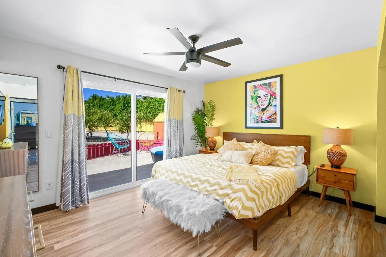 New! Dolce Villa - Volleyball, Heated Pool, Spa, Gameroom 팜 스프링스