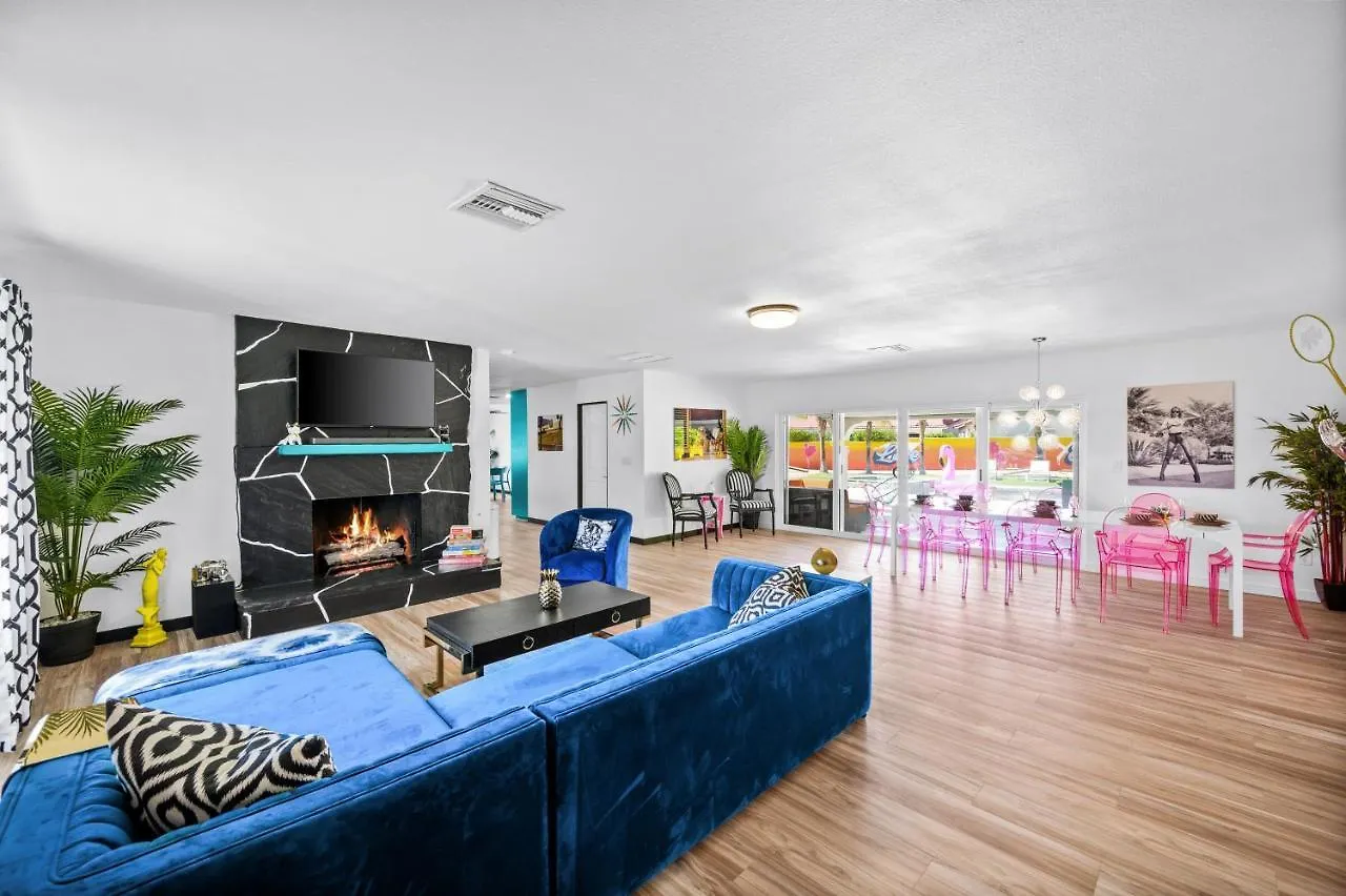 New! Dolce Villa - Volleyball, Heated Pool, Spa, Gameroom 팜 스프링스 미국