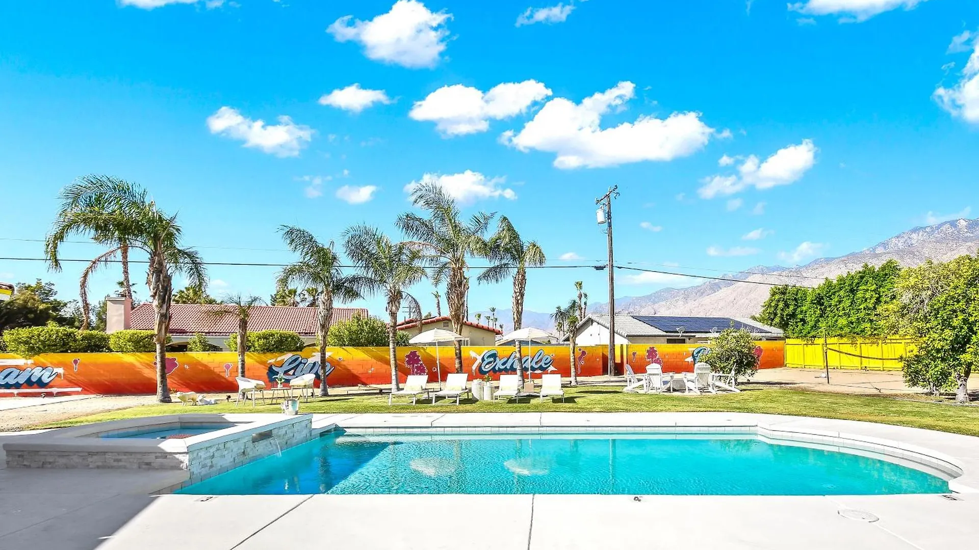 New! Dolce Villa - Volleyball, Heated Pool, Spa, Gameroom 팜 스프링스 미국